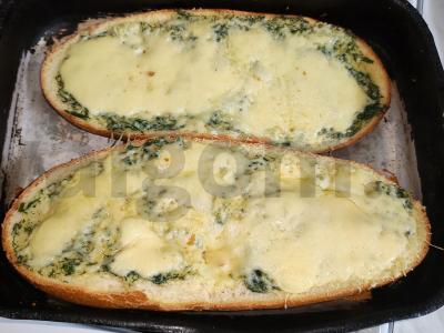 Česnakinis sūrio batonėlis pagrindine nuotrauka