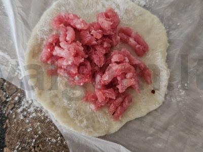 Klasikiniai namų virtiniai su jautienos faršu Žingsnis 7