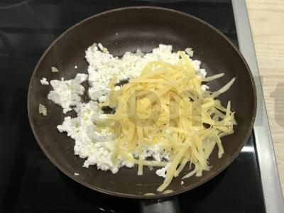 Makaronai su varške, sūriu ir žolelėmis Žingsnis 4