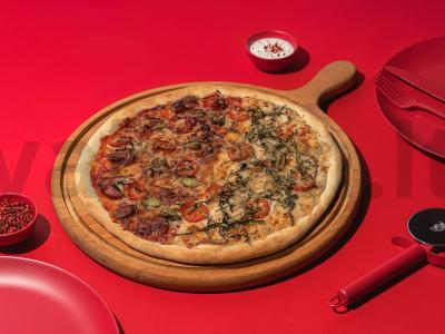 Pica su dviem įdarais pagrindine nuotrauka