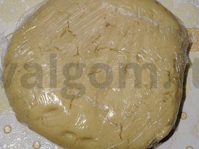 Sausainiai su žemės riešutais prie arbatos Žingsnis 3