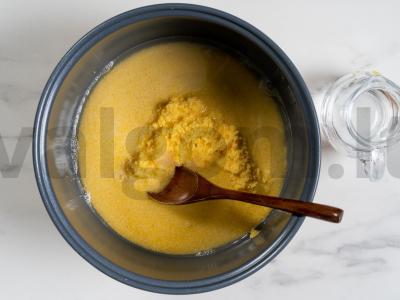 Kukurūzų košė lėtoje viryklėje Žingsnis 3