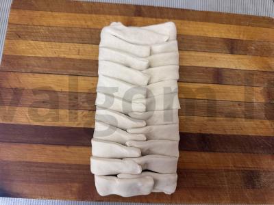 Sluoksniuota tešla su šokoladu ir migdolų drožlėmis Žingsnis 3