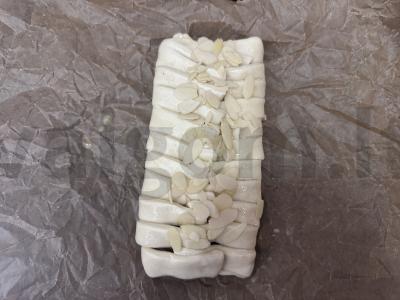 Sluoksniuota tešla su šokoladu ir migdolų drožlėmis Žingsnis 5