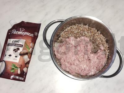 Kiaulienos ir grikių kotletai su morkomis Žingsnis 4