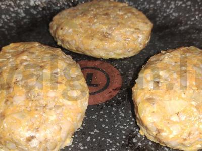 Kiaulienos ir grikių kotletai su morkomis Žingsnis 7