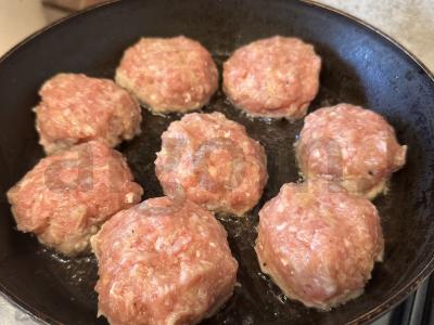 Kiaulienos faršo kotletai su česnaku Žingsnis 9