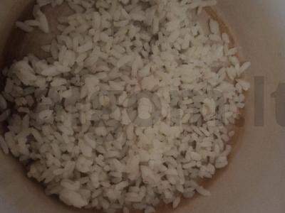 Ryžių apkepas su kiaušiniu ir sūriu Žingsnis 1