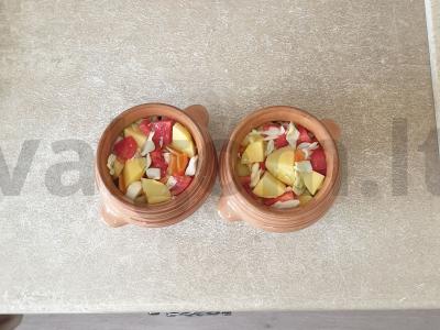 Daržovių troškinys su kalakutiena puoduose Žingsnis 4