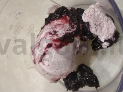 Nuostabus mėlynių kokteilis su ledais Žingsnis 1