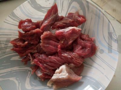 Rudųjų ryžių plovas su jautiena Žingsnis 1