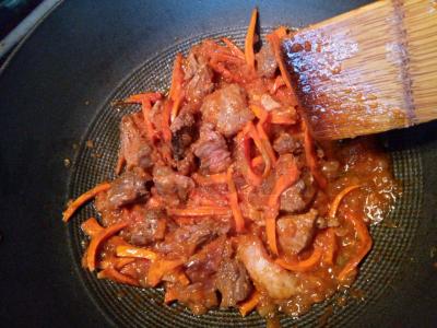 Rudųjų ryžių plovas su jautiena Žingsnis 5