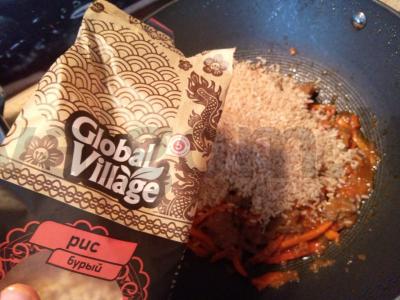 Rudųjų ryžių plovas su jautiena Žingsnis 6