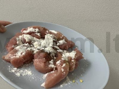 Kiaulienos šnicelis keptuvėje Žingsnis 2