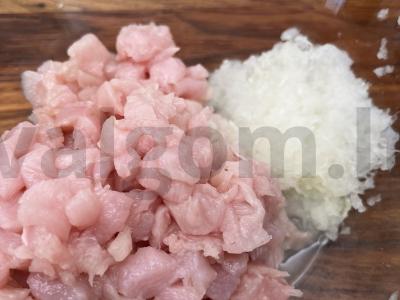 Švelnios vištienos kotletai Žingsnis 1