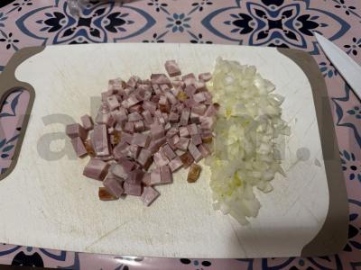 Sultingas keptas bulves su šonine pietums Žingsnis 2