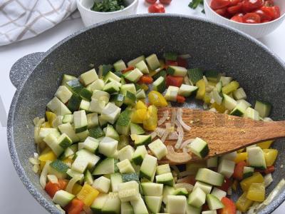 Vištienos troškinys su daržovėmis Žingsnis 4