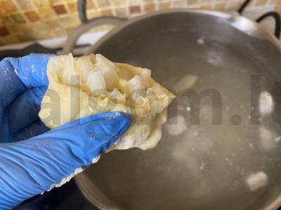 Sriuba su svogūnų ritiniais ir česnaku Žingsnis 14