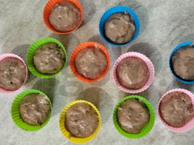 Švelnūs šokoladiniai keksiukai Žingsnis 4