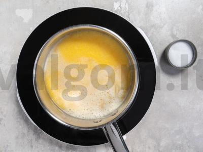 Šventinė polenta su varškės sūriu ir bekonu Žingsnis 1