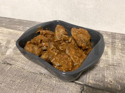 Vištienos kepenėlės grietinėlės ir pomidorų padaže pagrindine nuotrauka