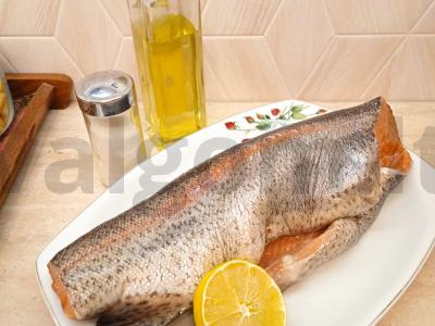 Vaivorykštinė upėtakis orkaitėje Žingsnis 1