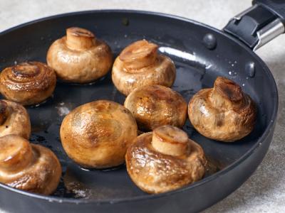 Cukinijų ritinys su kumpiu ir grybais Žingsnis 5