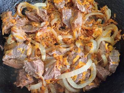 Bulguro plovas su jautiena, čili pipirais ir česnaku Žingsnis 5