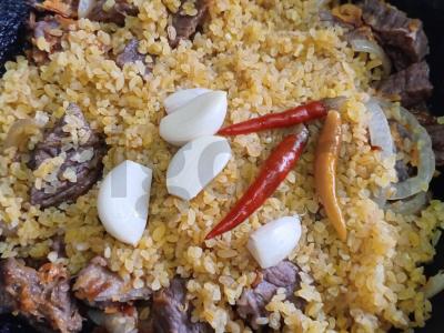 Bulguro plovas su jautiena, čili pipirais ir česnaku Žingsnis 8