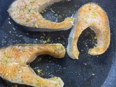 Lašišos steikai su olandišku sūriu Žingsnis 2