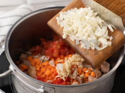 Moliūgų sriuba su kiauliena ir bulvėmis Žingsnis 4