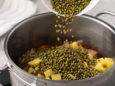 Moliūgų sriuba su kiauliena ir bulvėmis Žingsnis 6