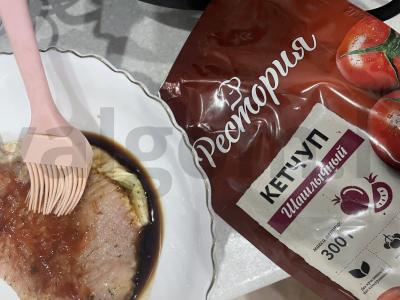 Kiaulienos kotletas su provanso žolelėmis pomidorų padaže Žingsnis 3