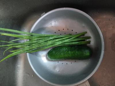 Užkandis ryžių popieriuje su raudona žuvimi Žingsnis 2