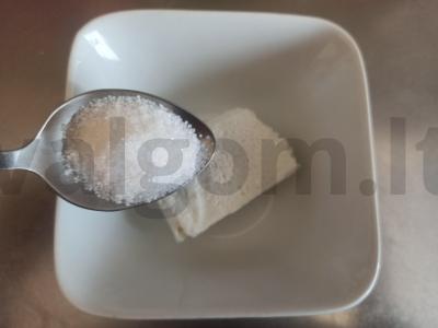 Saldūs duonos kepiniai su varške ir muesli Žingsnis 1