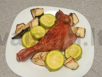 Anties šlaunelė marinatu su cinamonu, kepta su cukinija ir baklažanu Žingsnis 5