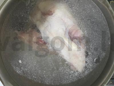 Salotos su vištiena, obuoliu ir avokadu vakarienei Žingsnis 1