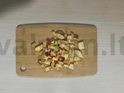 Salotos su vištiena, obuoliu ir avokadu vakarienei Žingsnis 5