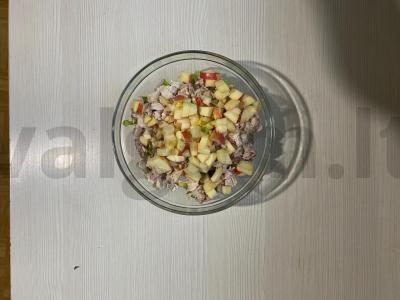 Salotos su vištiena, obuoliu ir avokadu vakarienei Žingsnis 7