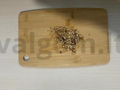 Salotos su vištiena, obuoliu ir avokadu vakarienei Žingsnis 8