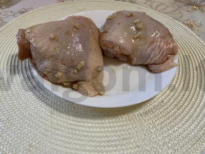 Vištiena sojų-medaus marinate Žingsnis 1