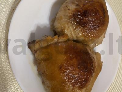 Vištiena sojų-medaus marinate pagrindine nuotrauka