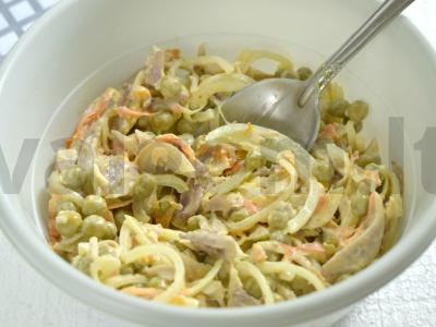 Vištienos, morkų ir žirnių salotos Žingsnis 5