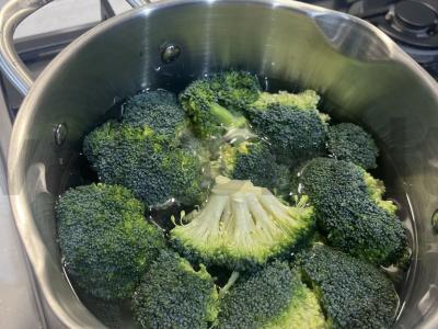 Kepinys su upėtakiu, brokoliais ir bulvėmis Žingsnis 1