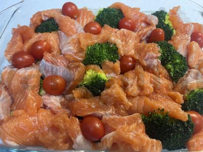 Kepinys su upėtakiu, brokoliais ir bulvėmis pagrindine nuotrauka