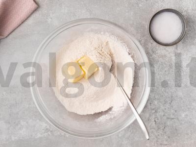 Galetė su spanguolėmis ir obuoliais Žingsnis 1