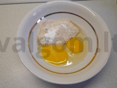 Saldus avižų blynas su sūriu, kriaušėmis ir graikiniais riešutais Žingsnis 1