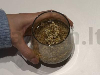 Baltymų vafliai su žalia grikiu Žingsnis 1