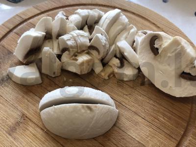 Vegetariškas salotas su grybais Žingsnis 1