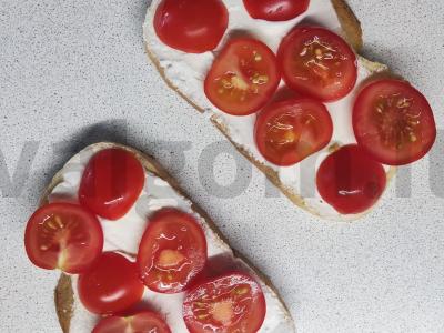 Sumuštiniai su vyšniniais pomidorais pusryčiams Žingsnis 3